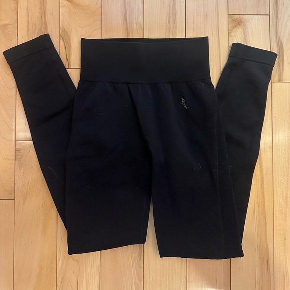 Gymshark Black Leggings - Picture 3 of 5